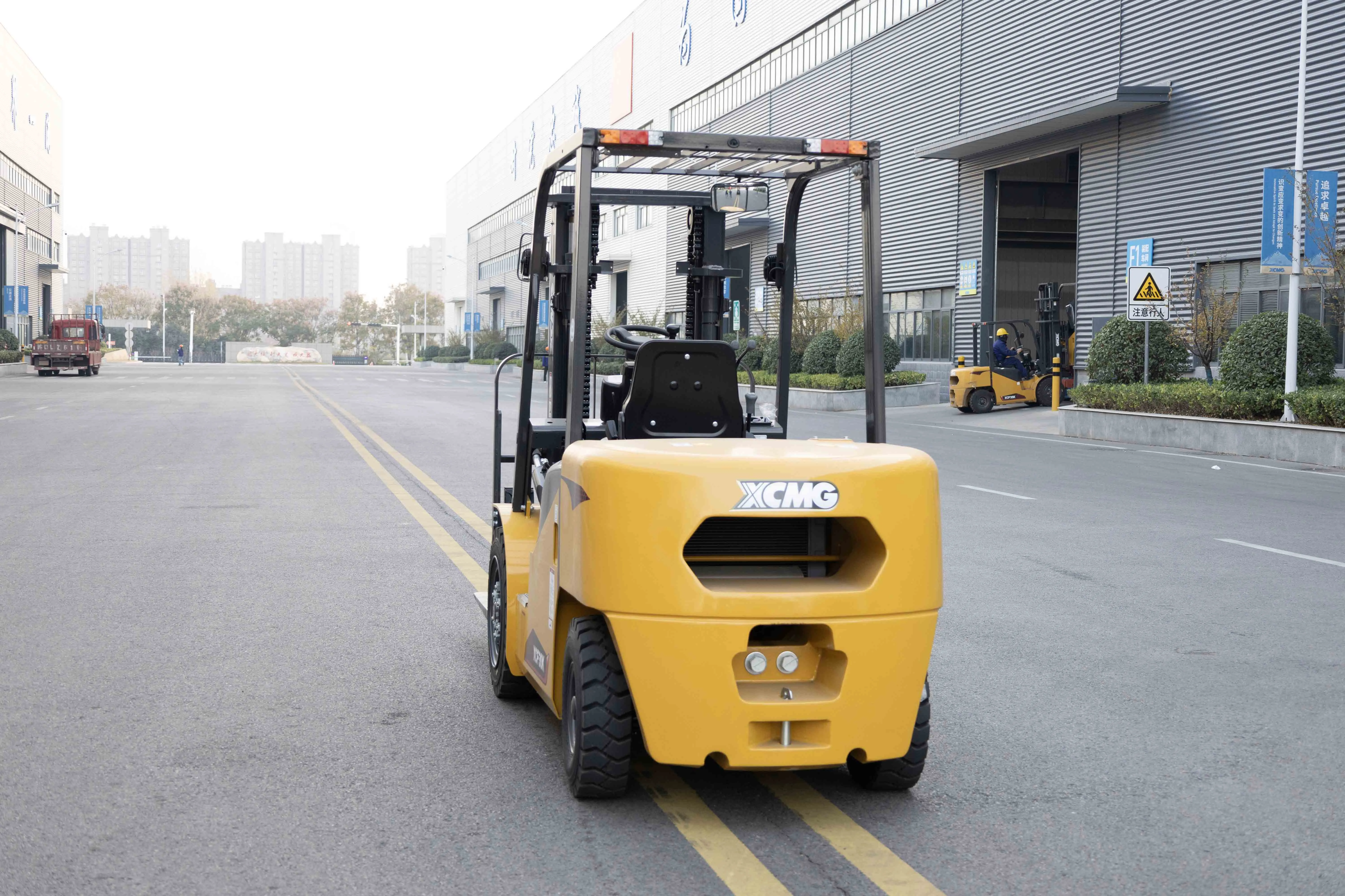 XCMG Official 3 Ton Diesel Forklift Xcf30kt Hydraulic Forklift Truck Price List